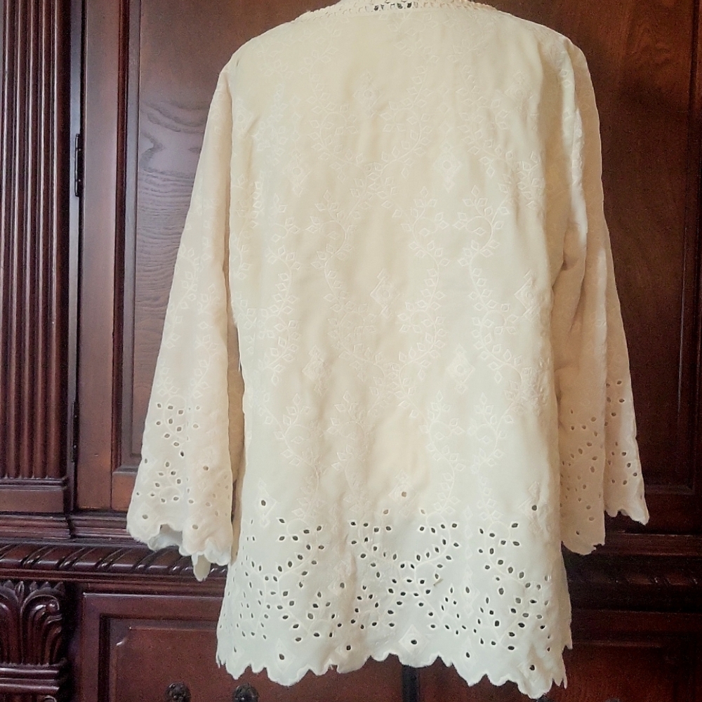 John Mark Creamy Velvet Embroidered Tunic - Picture 7 of 10